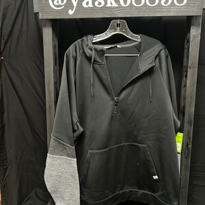 DSG black polyester black hoodie XXL. NWT